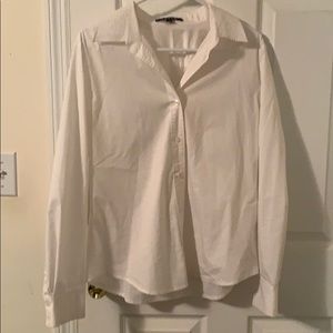 Nice white Chaus blouse with stretch